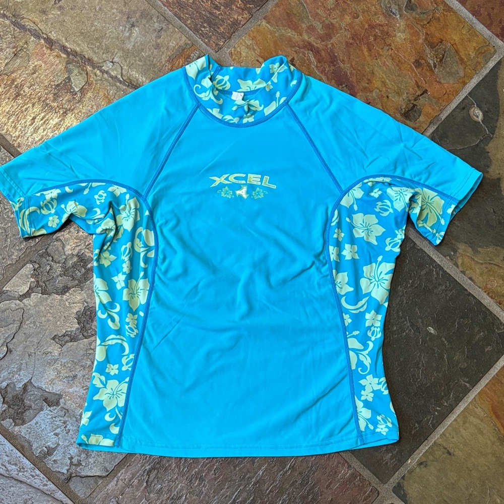 3/$20 XCEL Blue Floral Rash Guard